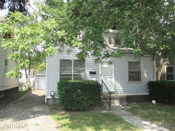 Primary Photo - 11333 Rivard Ave