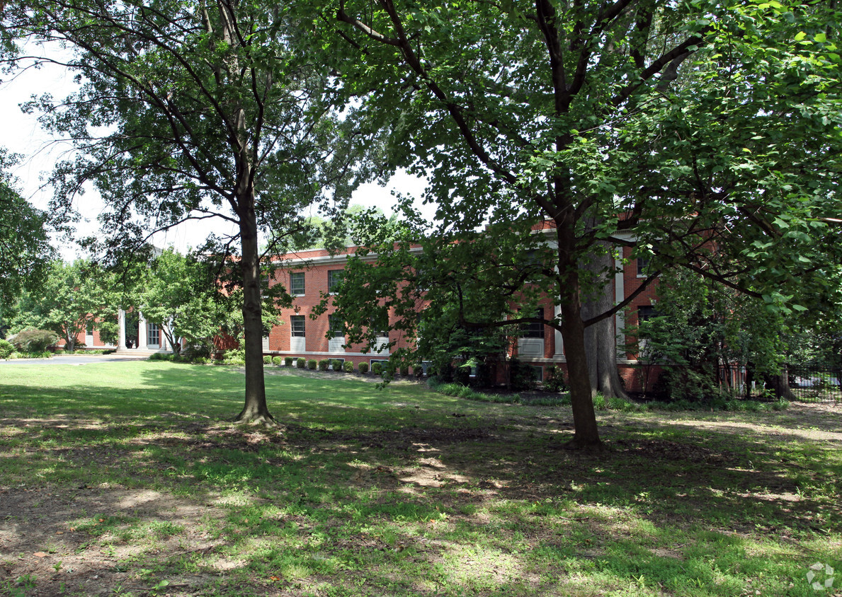 Building Photo - Parkway Hall