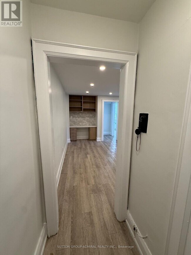 Photo du bâtiment - 464 Spadina Rd