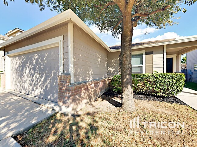 Building Photo - 1234 Range Field San Antonio TX