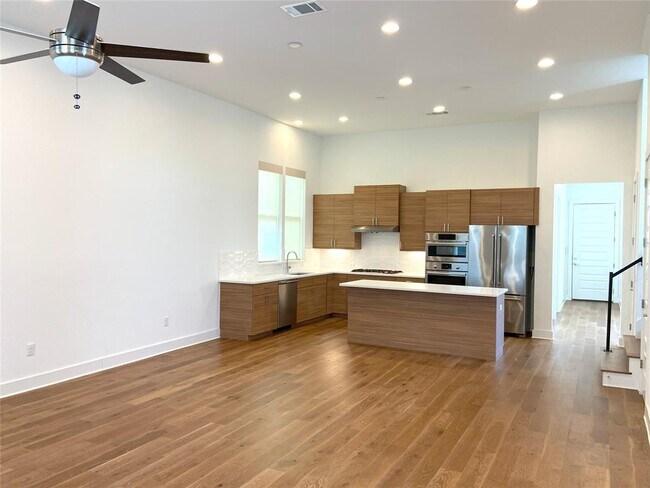 Building Photo - 6117 Sendero Hills Pkwy