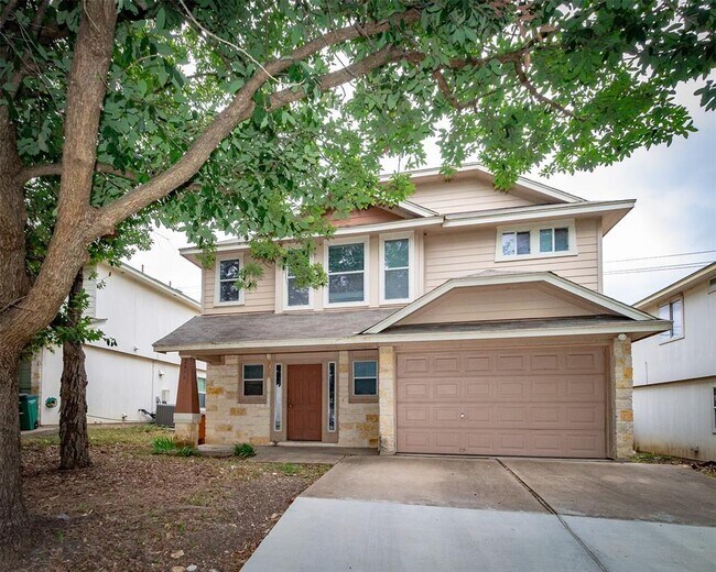 Foto del edificio - 2406 Magin Meadow Dr