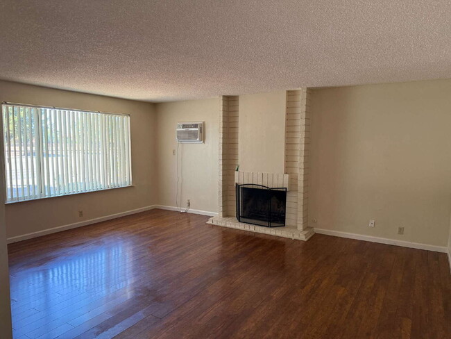 Photo - Large 3 bedroom apartment