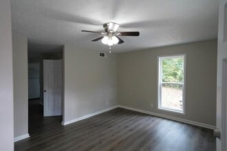 Building Photo - 50 Walker Dr