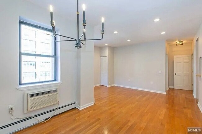 Foto del edificio - 263 10th St