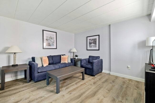 Photo - 1115 Mary Ann St Apartment