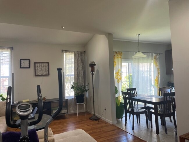 Building Photo - 227 Snapdragon Way