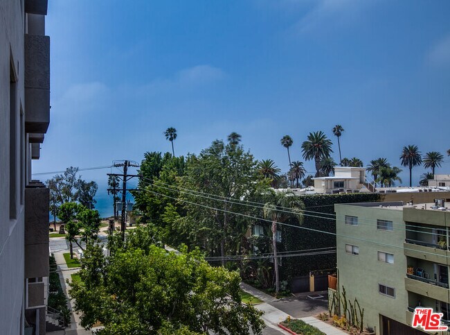 Foto del edificio - 124 Idaho Ave