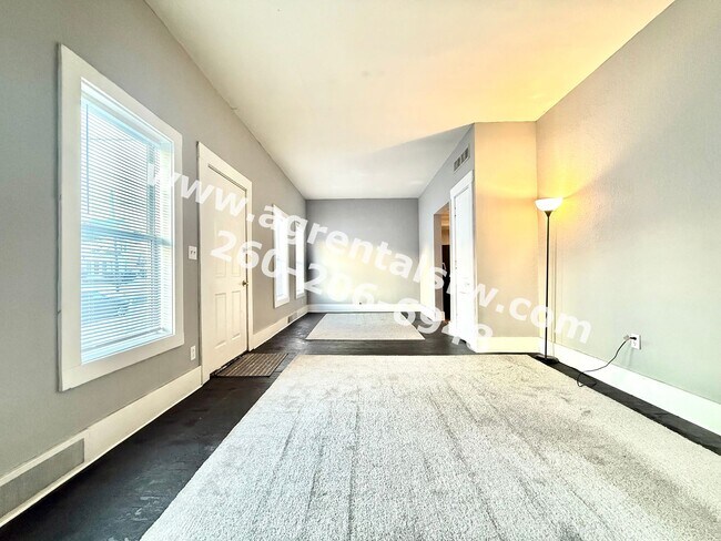 Foto del edificio - 209 S West St