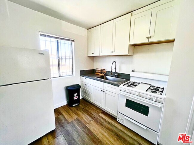Foto del edificio - 1225 Normandie Ave
