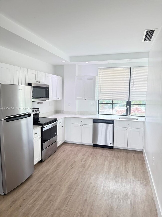 Foto del edificio - 4100 SW 64th Ave