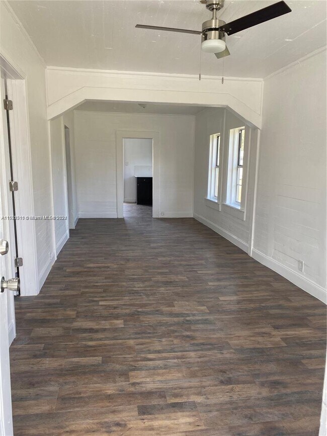 Building Photo - 4144 Herring Ave