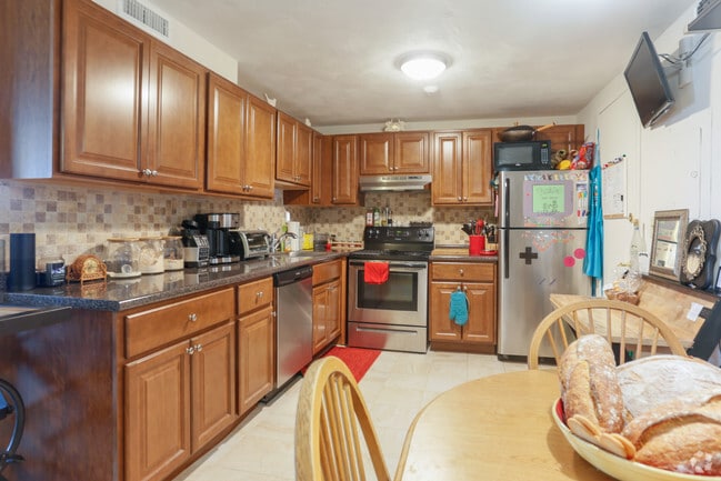 1BR, 1BA - 764 - Salem Highlands