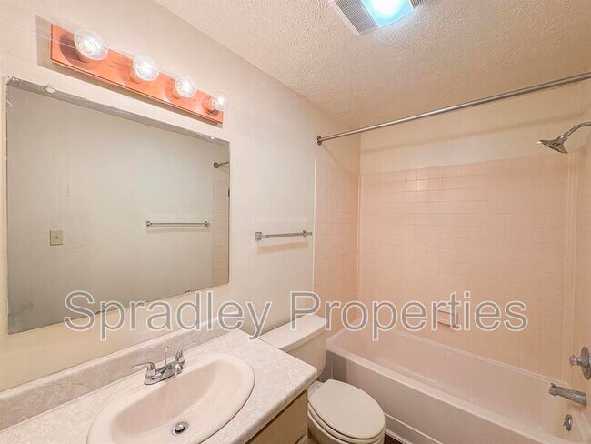 Building Photo - 608 John Paul Jones Dr