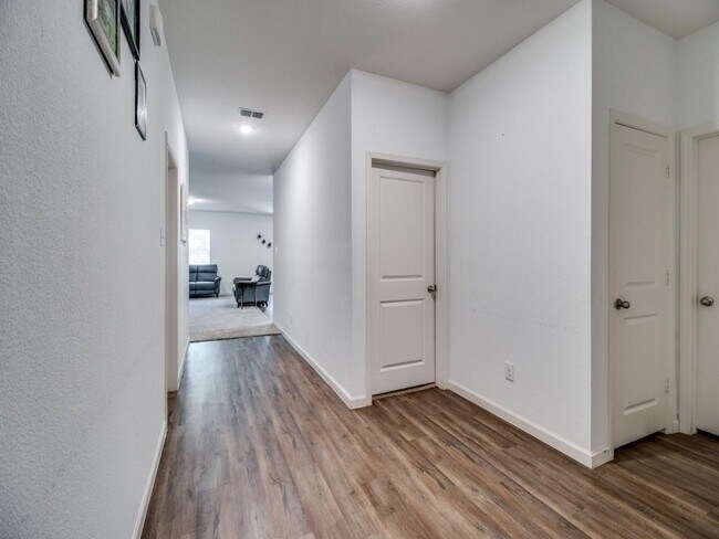 Foto del edificio - 421 Indian Creek