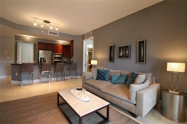 Foto del edificio - 2501 N Ocean Blvd