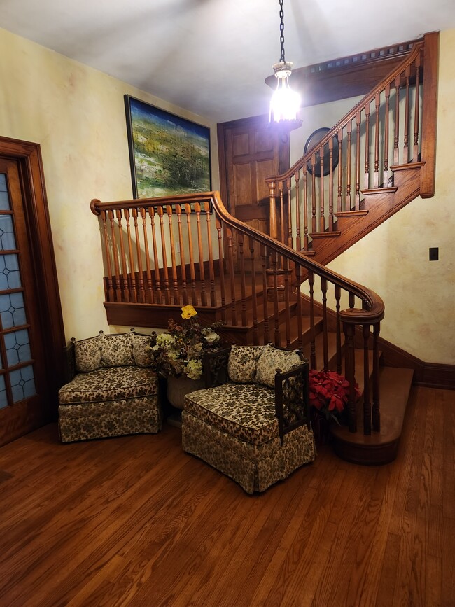 Photo - 420 W Sumner St Townhome