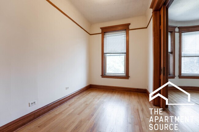 Foto del edificio - 4060 N Sheridan Rd