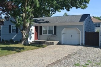 Building Photo - 2217 Wilson Rd