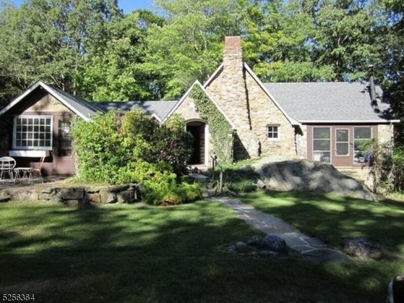 Primary Photo - 274 Kinnelon Rd