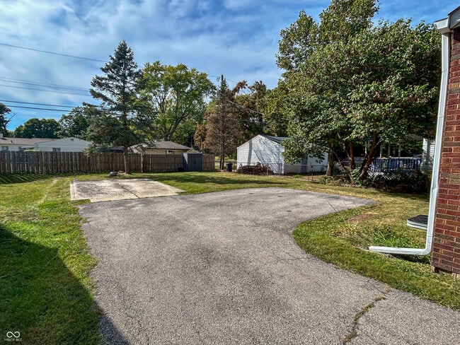 Building Photo - 5846 N Keystone Ave
