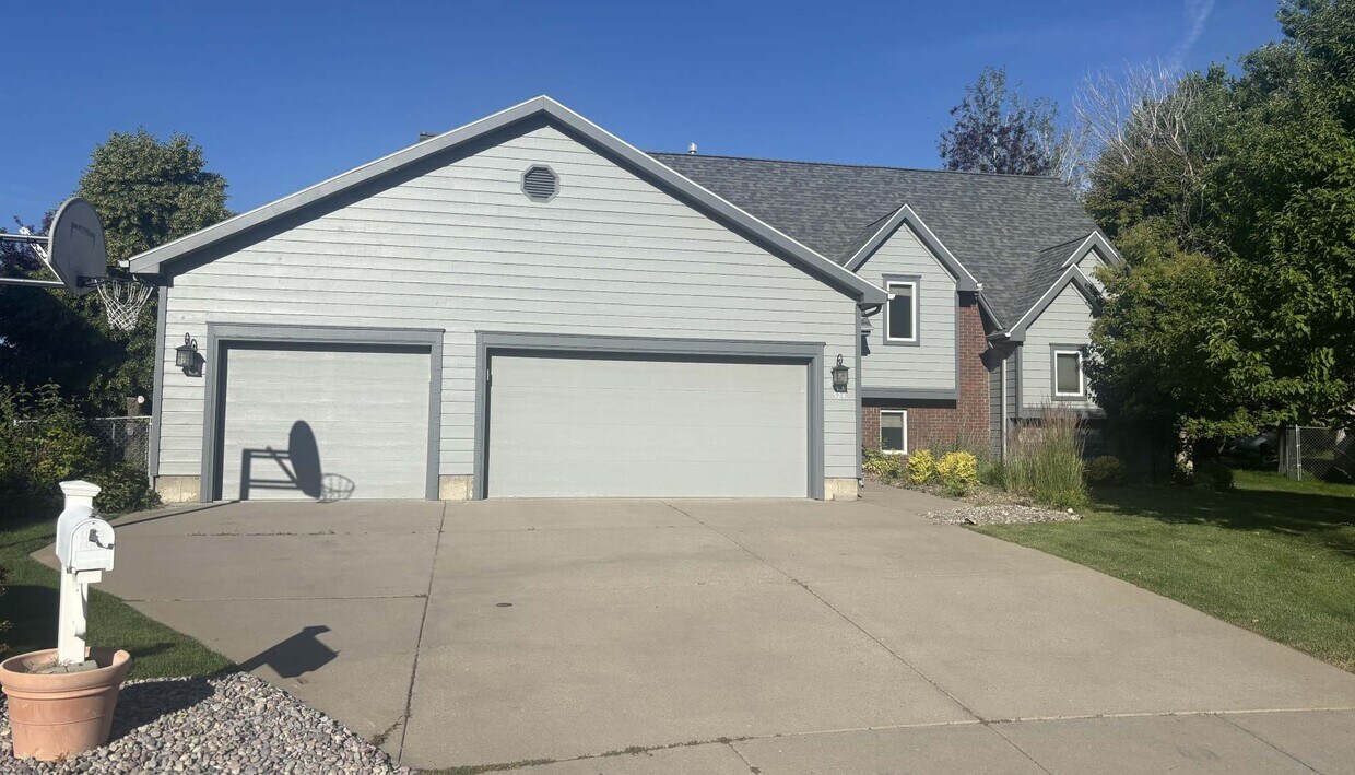 Foto principal - 524 Fox Ct