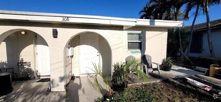 Building Photo - 308 NW 2nd Ave