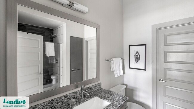 Foto del edificio - 6107 E Riverside Dr