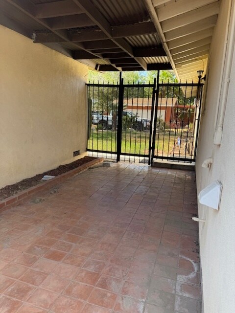 Foto del edificio - 43844 Beech Ave