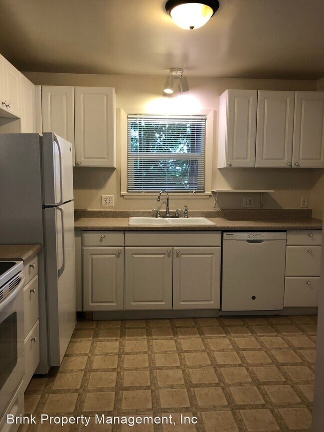 Building Photo - 3 br, 2 bath House - 7416 SE 24th Street