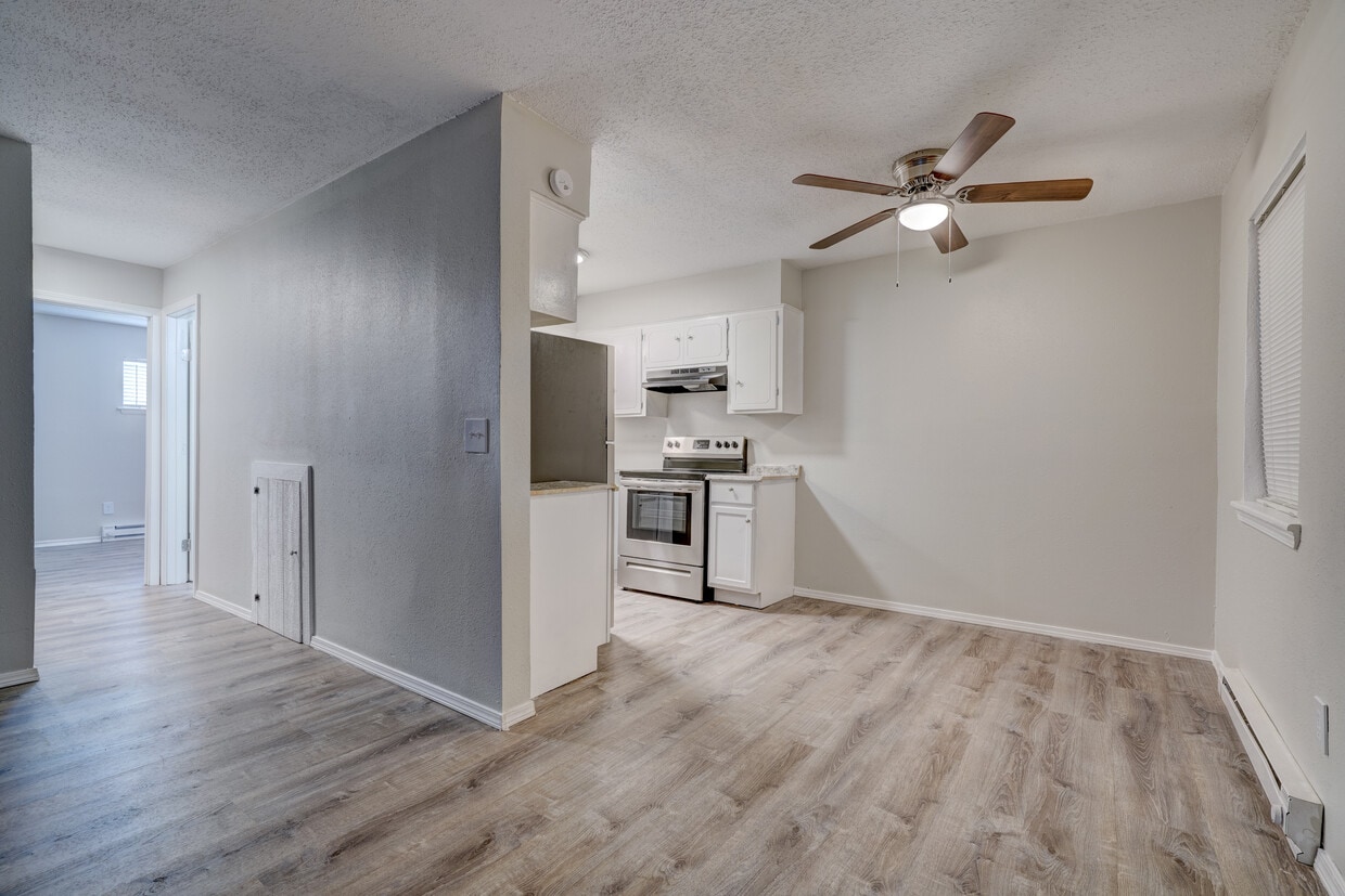 Oak Creek Apartments - 5909 S Lee Ave Oklahoma City, OK 73109