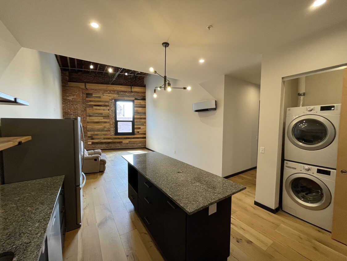Living Room - 214 W Jefferson Ave