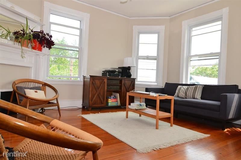 Primary Photo - 99 Concord Ave