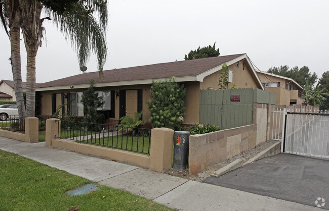 Building Photo - 641 S Velare St