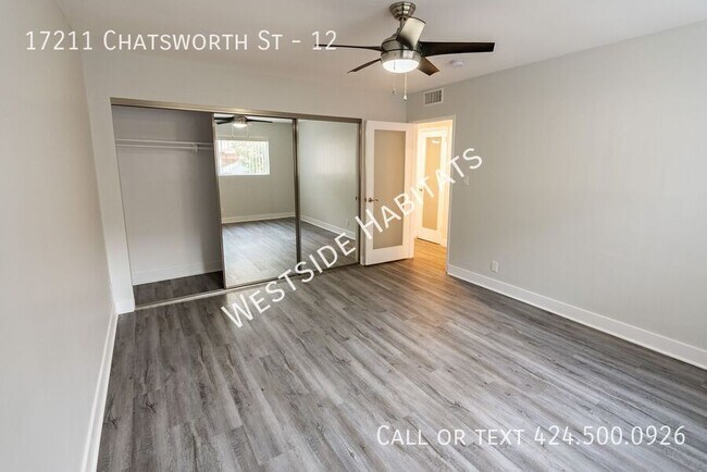 Foto del edificio - 17211 Chatsworth St