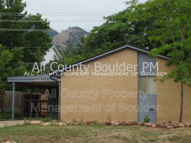 Foto principal - 1325 Hartford Dr