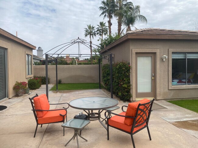 Foto del edificio - 75875 Sarazen Way