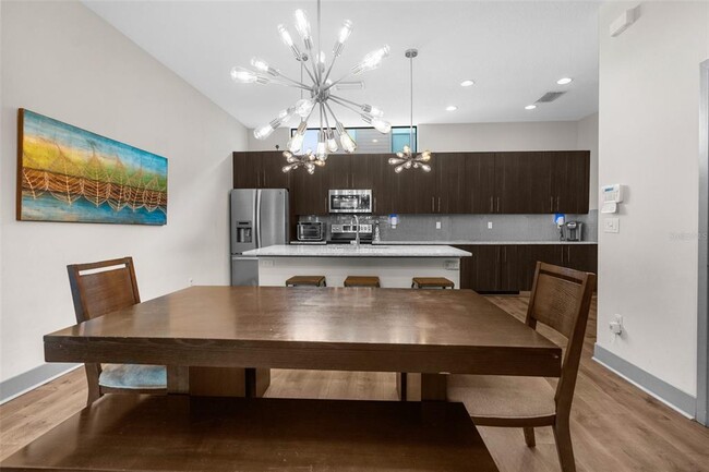 Foto del edificio - 4810 W McElroy Ave