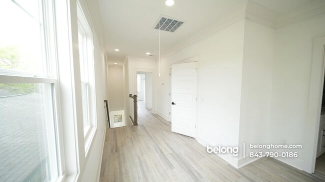 Building Photo - 2047 Forest Ave