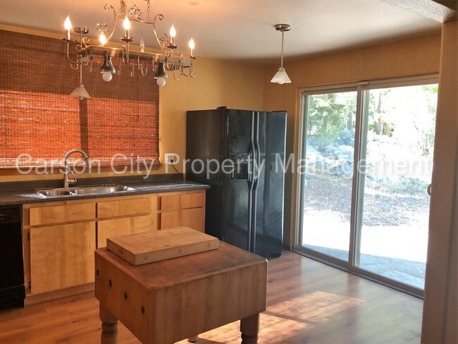 Building Photo - West Washoe Valley
