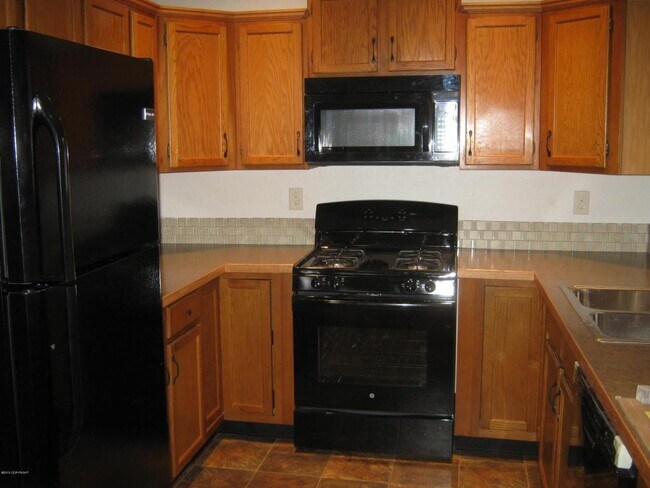 Building Photo - Lovely home in Eagle River