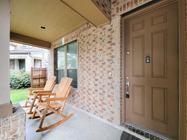 Foto del edificio - 5046 Longlane Dr