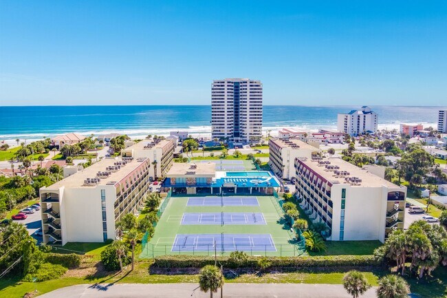 Foto del edificio - Charming Beachside 1-Bedroom Condo – Available Now