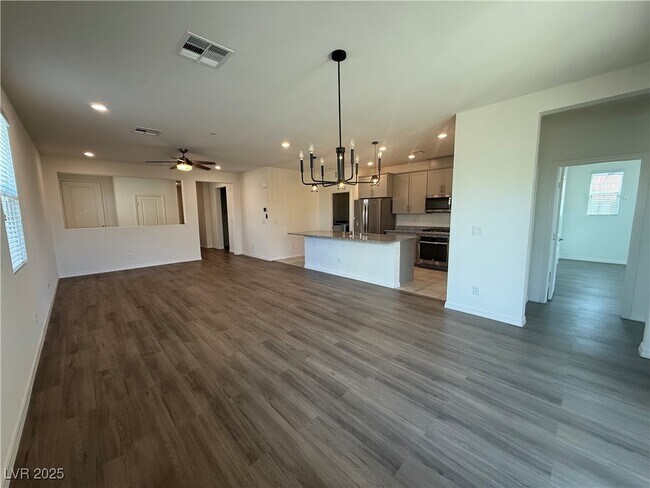 Foto del edificio - 2263 Palatino St