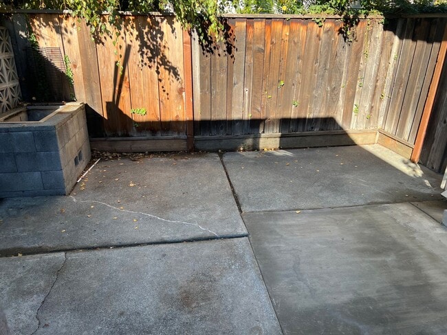 Foto del edificio - 1265-1267 W. Washington Avenue