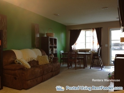 Building Photo - 16418 Elm Creek Ln