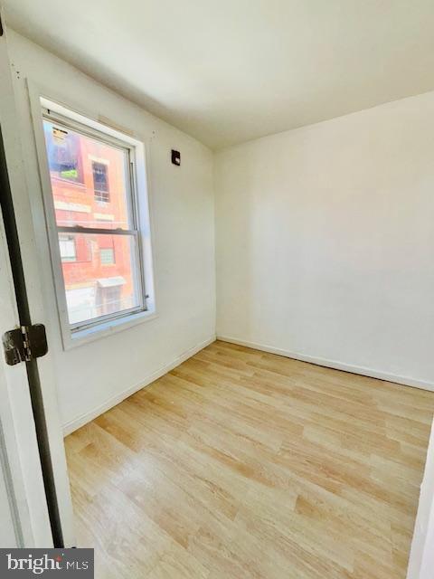 Foto del edificio - 240-42 W Glenwood Ave