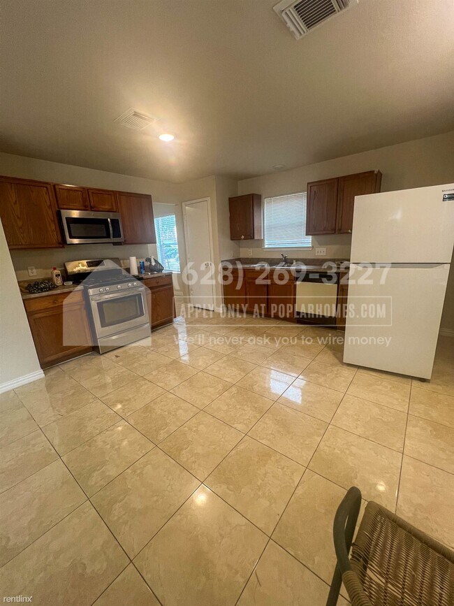 Foto del edificio - 3 br, 2.5 bath House - 16127 Eaglewood Spr...