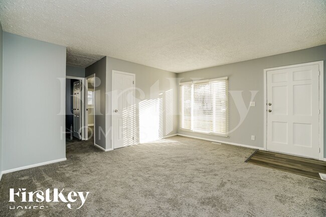 Foto del edificio - 614 Palace Ln