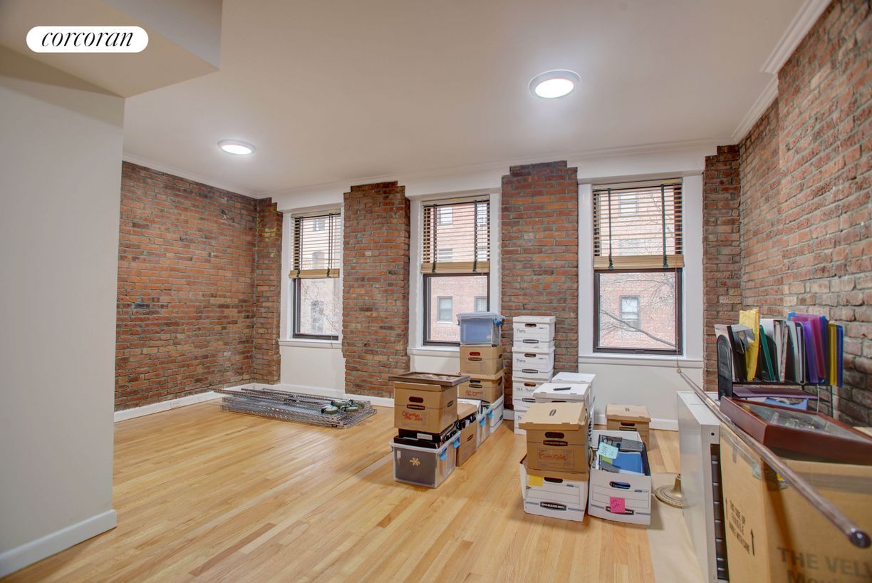 Foto principal - 126 E 37th St